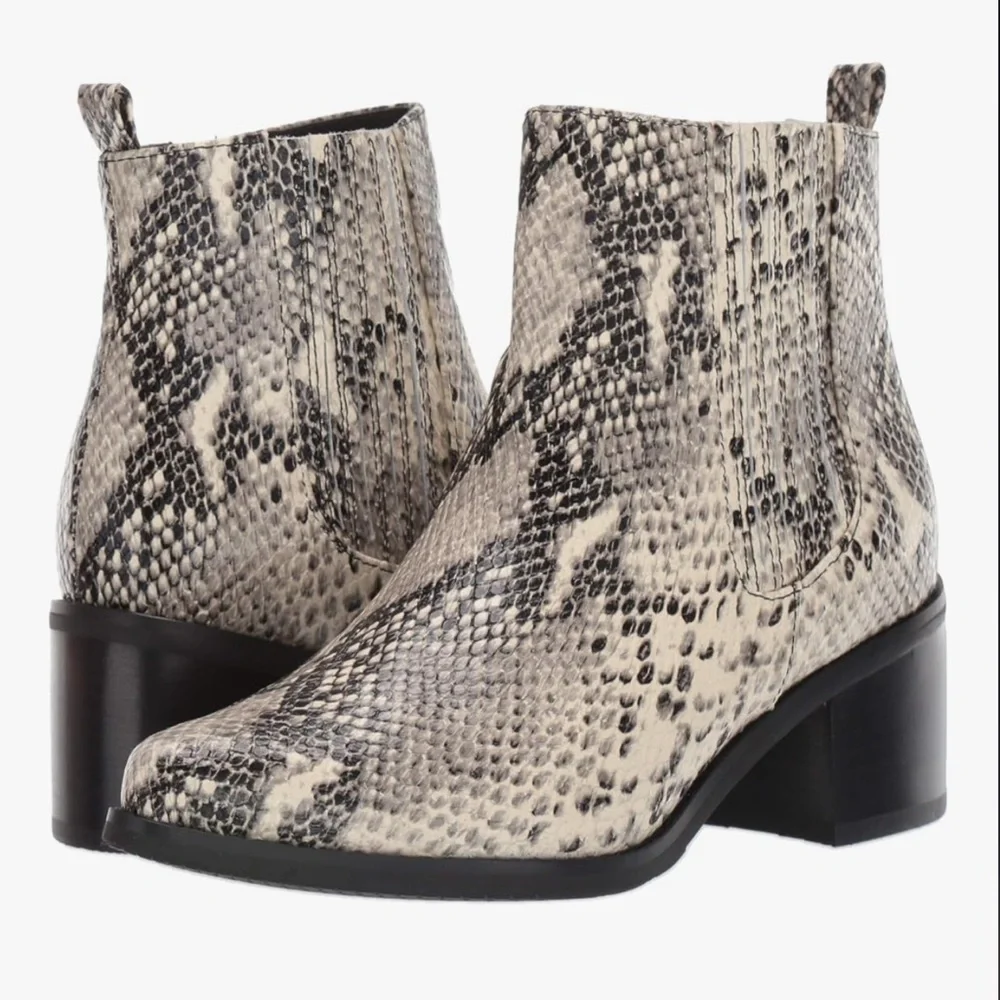 Blondo snake skin leather waterproof ankle boots new 8 m